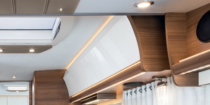 Nacarat atmosphere on M series